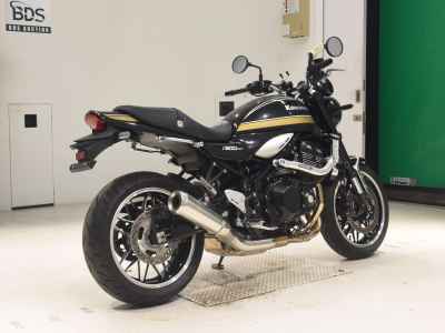 Kawasaki Z900RS 2023