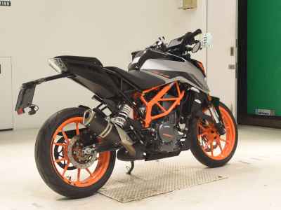 KTM 390 Duke 2021