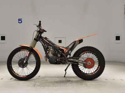 Suzuki CORPA300C-F 2022