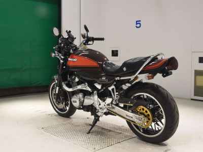 Kawasaki Z900RS 2024