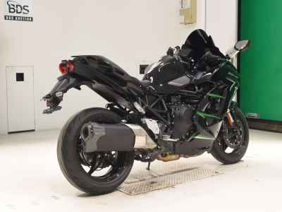 Kawasaki Ninja H2 SX 2025