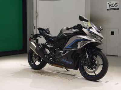 Kawasaki Ninja ZX-25R SE 2024