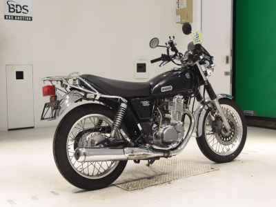 Yamaha SR400 2016