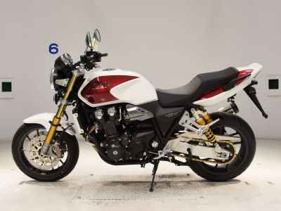 Honda CB1300SF 2025