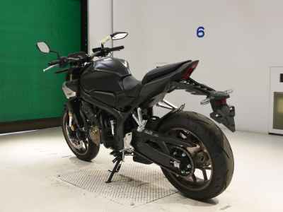 Honda CB650R E-Clutch 2025