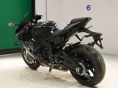 Yamaha YZF-R1 2025