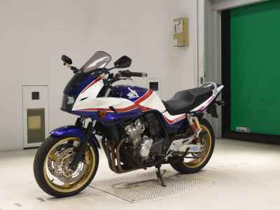 Honda CB400 Super Boldor 2009