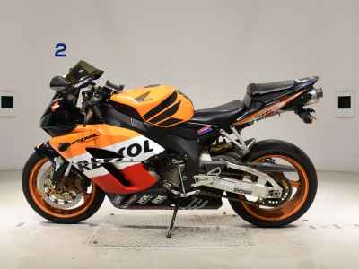 Honda CBR1000RR 2005