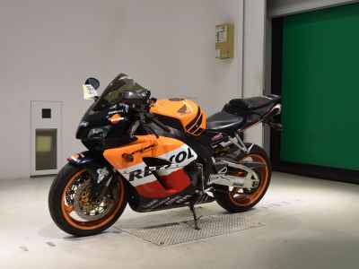 Honda CBR1000RR 2005