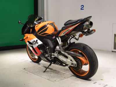 Honda CBR1000RR 2005