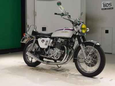 Honda CB750 2021