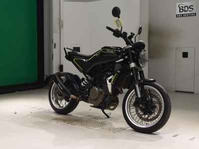 Husqvarna Svartpilen 401 2018