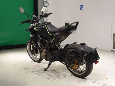 Husqvarna Svartpilen 401 2018