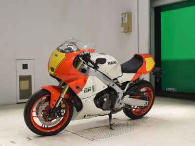 Yamaha XSR900 GP 2024