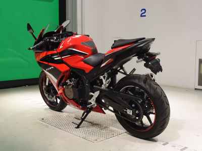Honda CBR400R 2022