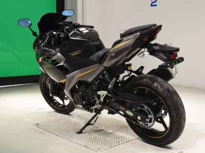 Kawasaki Ninja 400 2021