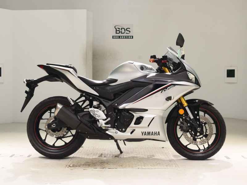 Yamaha YZF-R25 2020