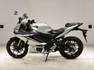 Yamaha YZF-R25 2020