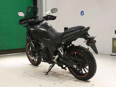Honda CB400X 2023