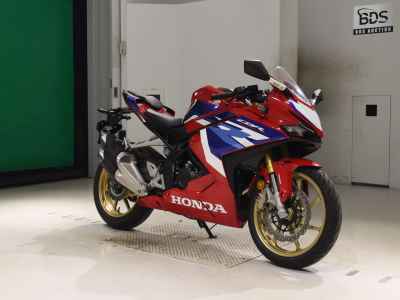 Honda CBR250RR 2023