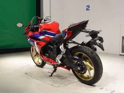 Honda CBR250RR 2023