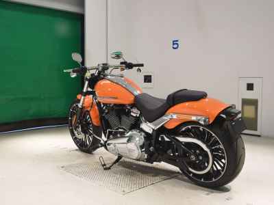 Harley-Davidson Breakout FXBR1920 2024