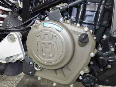 Husqvarna Svartpilen 401 2021