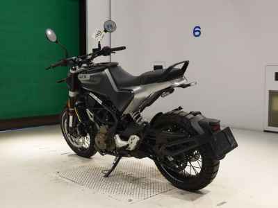 Husqvarna Svartpilen 401 2021