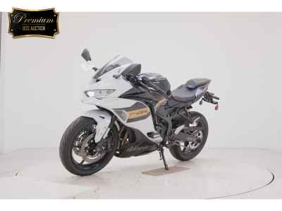 Kawasaki Ninja ZX-4R SE 2025