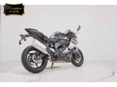 Kawasaki Ninja ZX-4R SE 2025