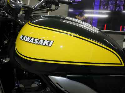 Kawasaki Z900RS 2025