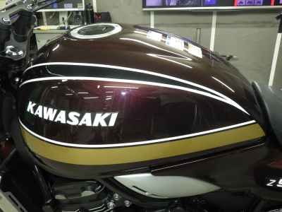 Kawasaki Z900RS 2025