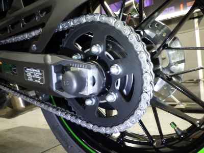 Kawasaki Z900RS 2025