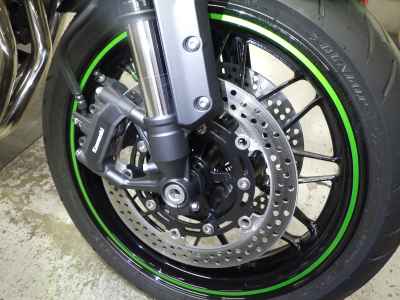 Kawasaki Z900RS 2025