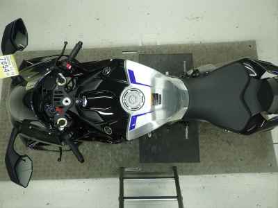 Yamaha YZF-R1M 2025