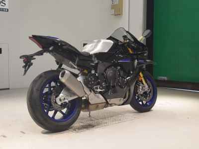 Yamaha YZF-R1M 2025