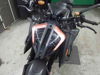 KTM 1290 Super Duke R 2021