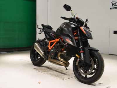 KTM 1290 Super Duke R 2021