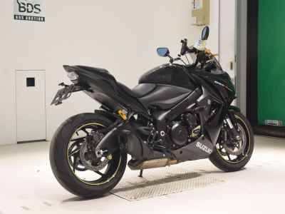 Suzuki GSX-S1000F 2021