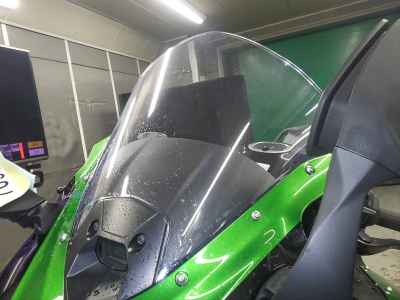 Kawasaki Ninja H2 SX 2025