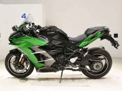 Kawasaki Ninja H2 SX 2025