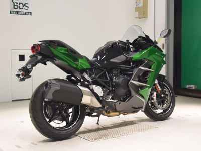 Kawasaki Ninja H2 SX 2025