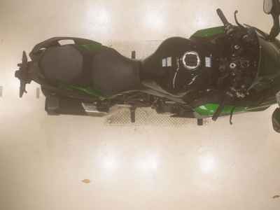 Kawasaki Ninja H2 SX 2025