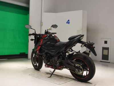 Suzuki GSX-S750 2018