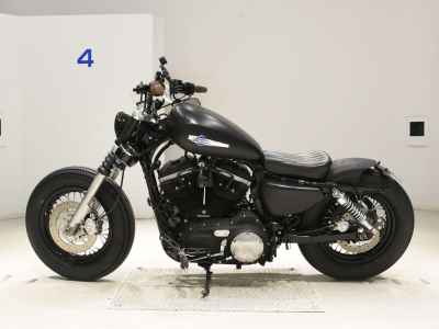 Harley-Davidson Sportster Custom XL1200C 2013