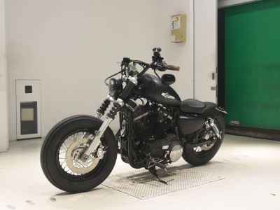 Harley-Davidson Sportster Custom XL1200C 2013