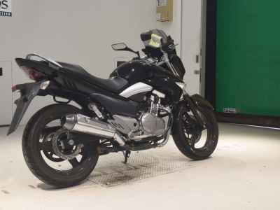 Suzuki GSR250