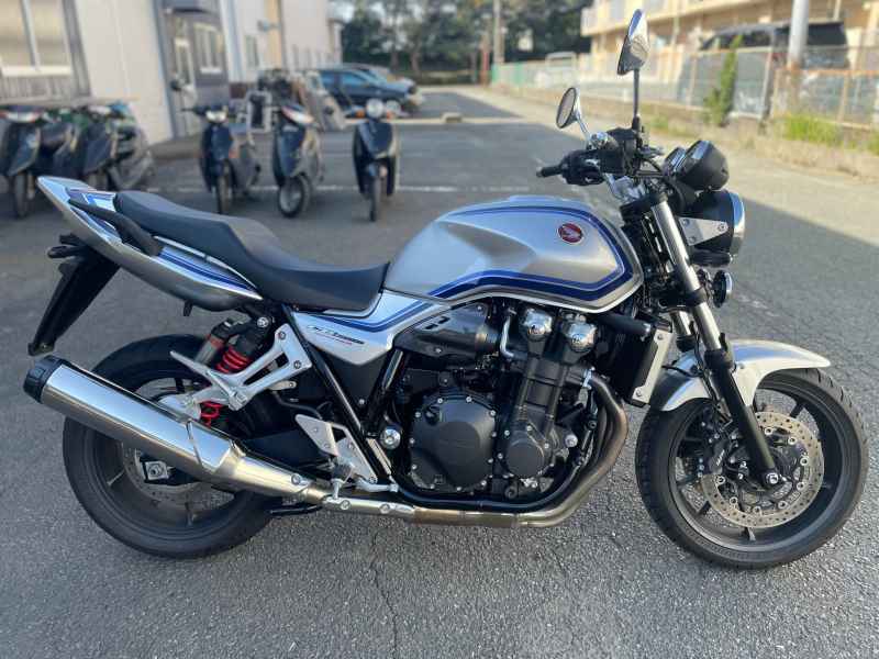 Honda CB1300SF 2024