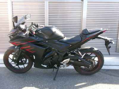 Yamaha YZF-R25 2017