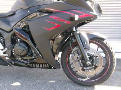 Yamaha YZF-R25 2017